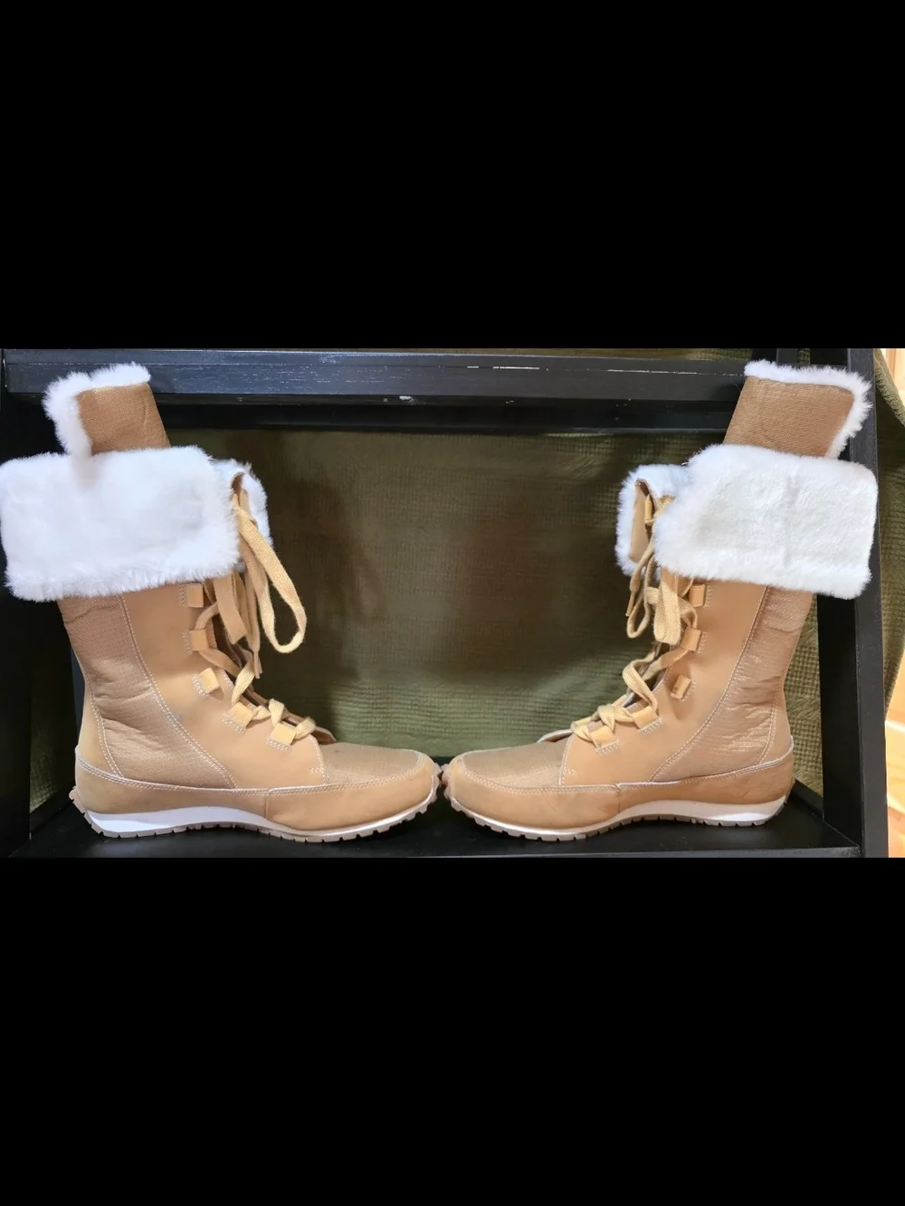 Timberland Wheat Brown Faux-Fur Lace-Up Winter Boots